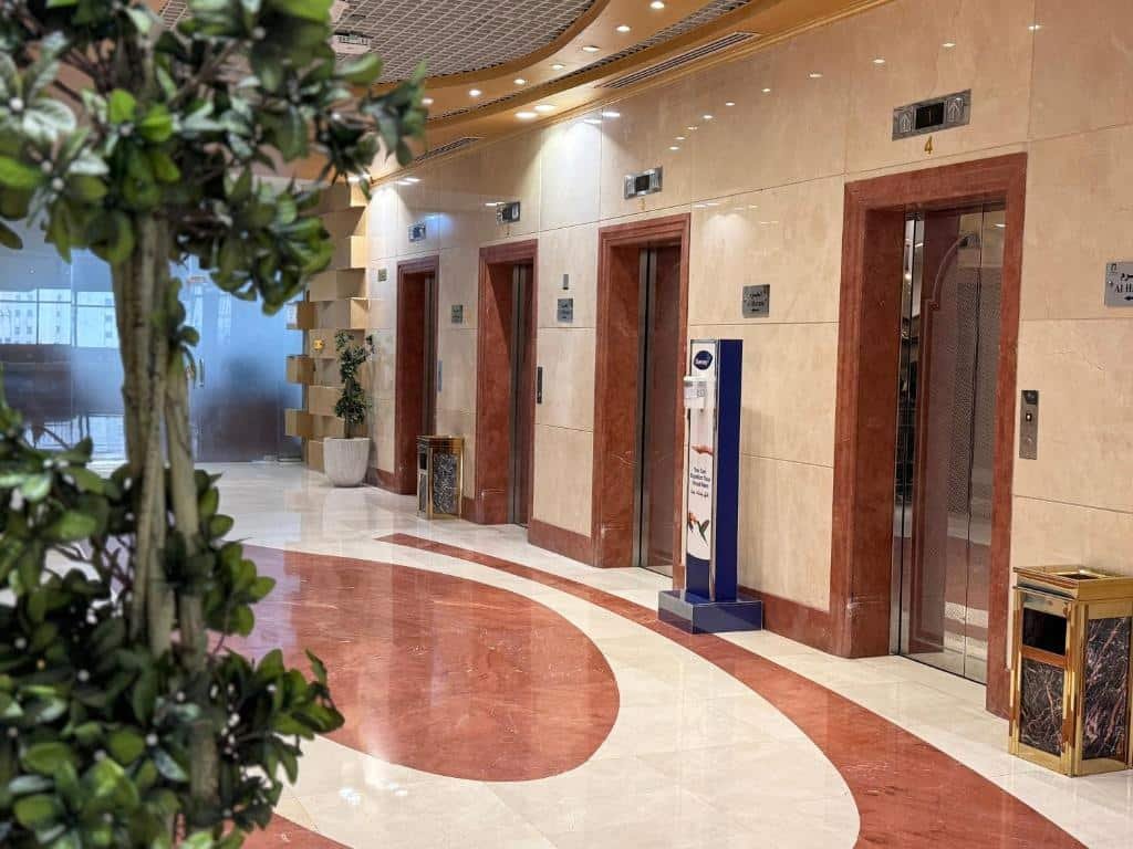 اللوبي والمساحات العامة